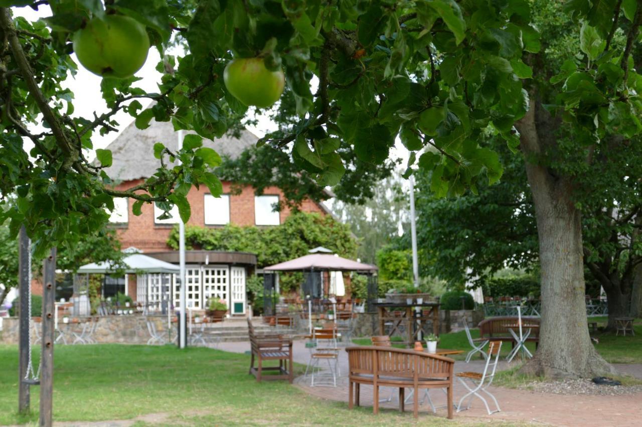 Landgasthof Kasch - Hotel Und Restaurant Malente Buitenkant foto